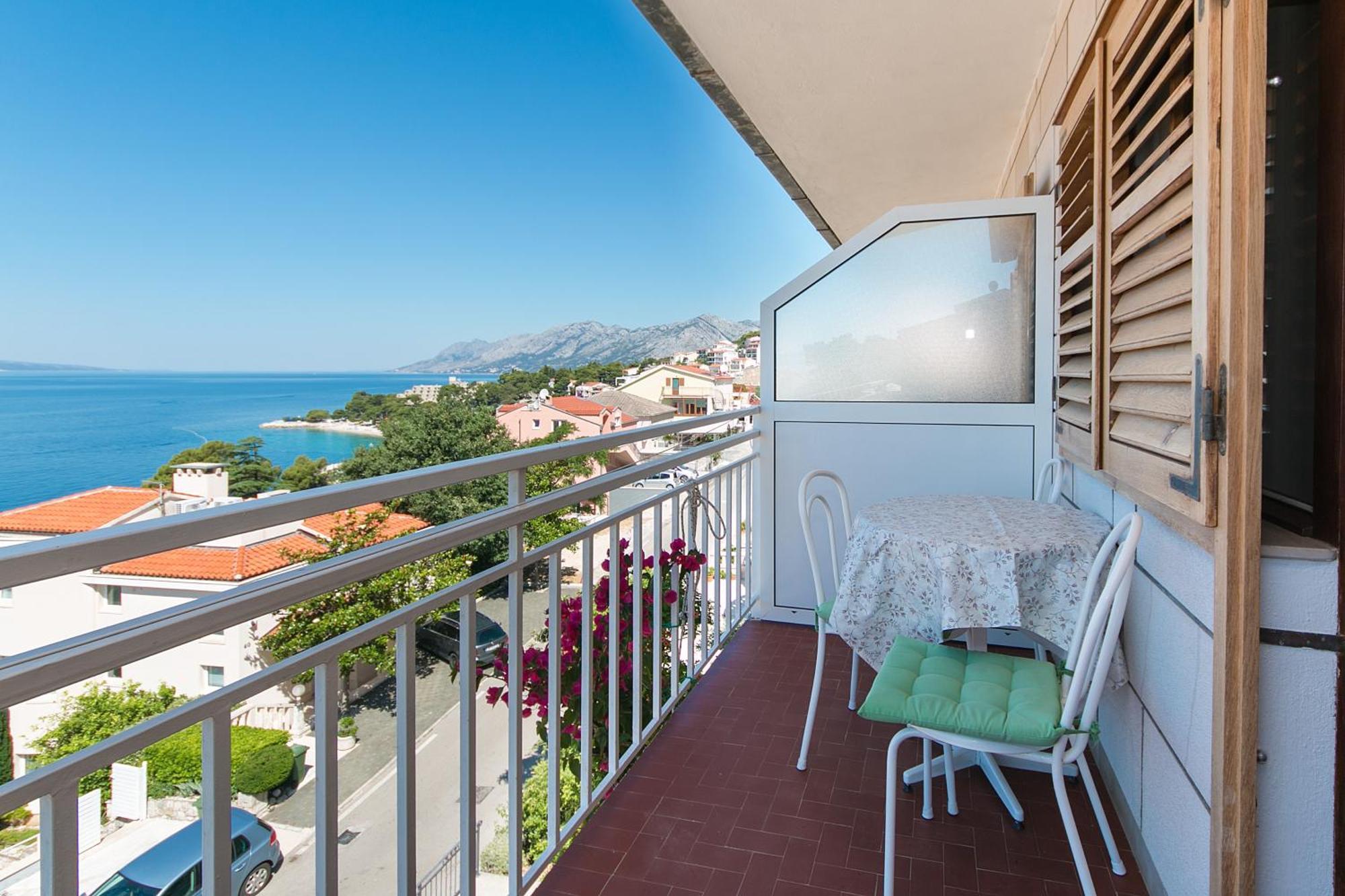 Apartments And Rooms By The Sea Brela, Makarska - 2752 Eksteriør bilde