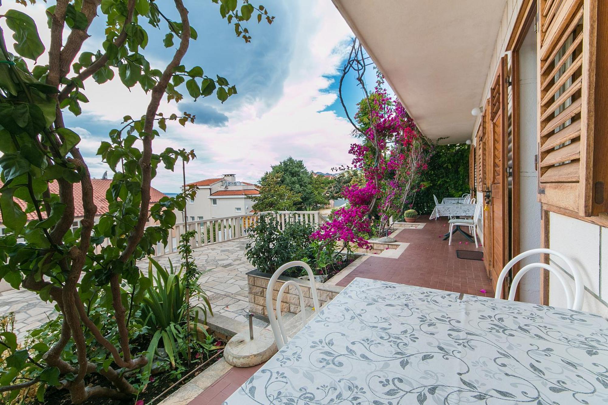 Apartments And Rooms By The Sea Brela, Makarska - 2752 Eksteriør bilde