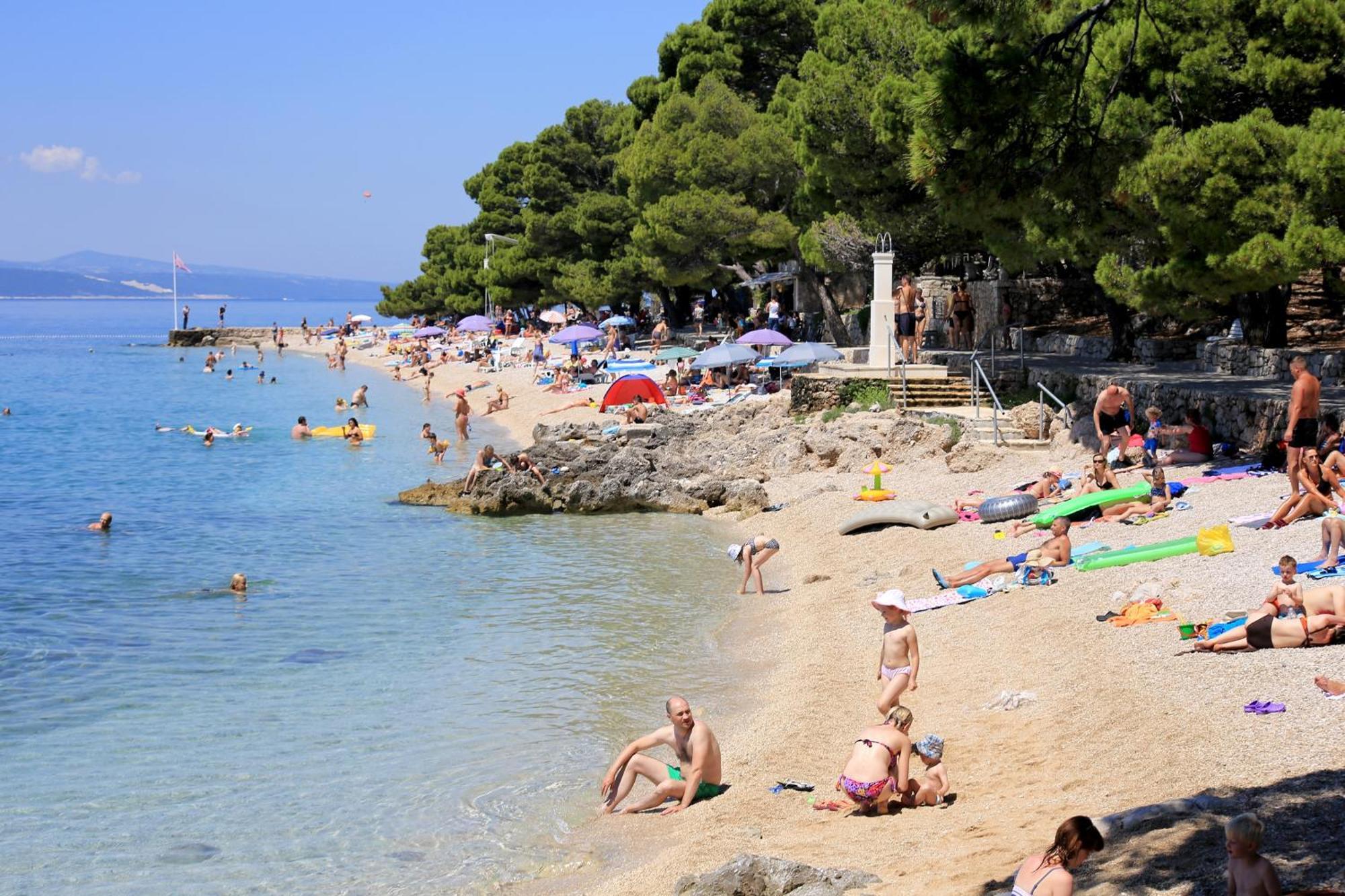 Apartments And Rooms By The Sea Brela, Makarska - 2752 Eksteriør bilde