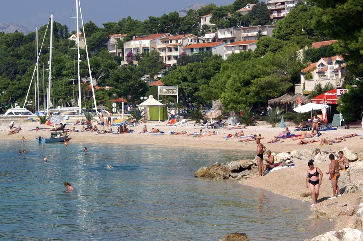 Apartments And Rooms By The Sea Brela, Makarska - 2752 Eksteriør bilde