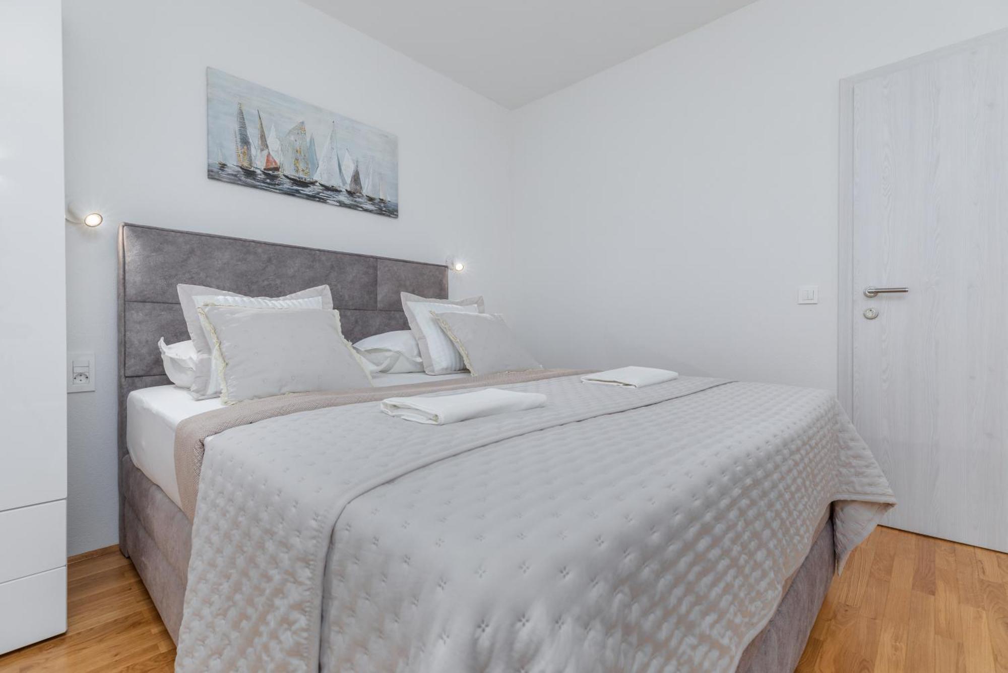 Apartments And Rooms By The Sea Brela, Makarska - 2752 Rom bilde